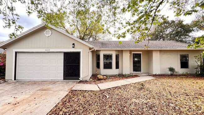 Photo - Lovely 3 bedroom, 2 bath in Deltona