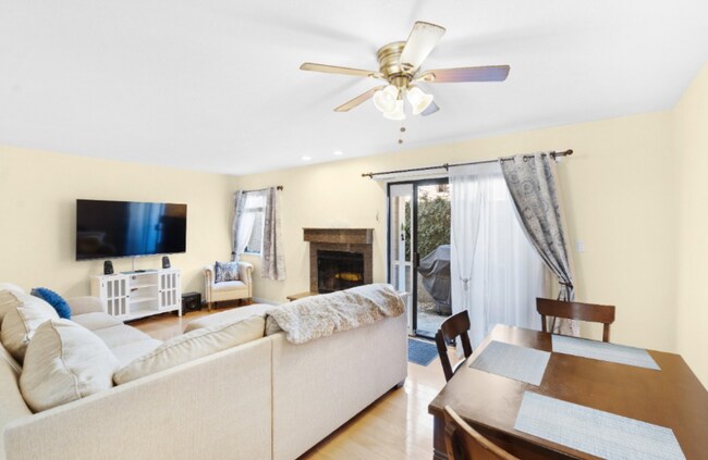 Photo - 7417 Auburn Oaks Ct Unit K