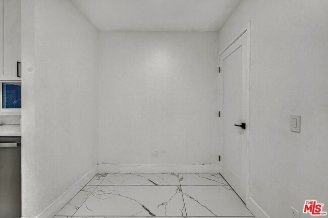 Photo - 4334 1/2 Sepulveda Blvd