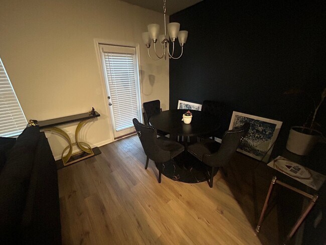 Photo - 6411 Rosetta Dr