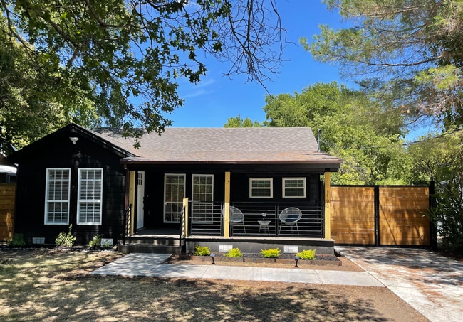 Photo - 1706 Lakeland Dr