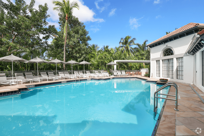 Building Photo - Promenade at Aventura Apartments