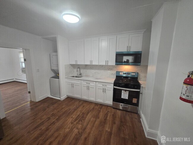 Photo - 12 N 6th Ave Unit B