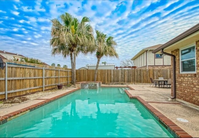 Photo - 41 Cabernet Dr