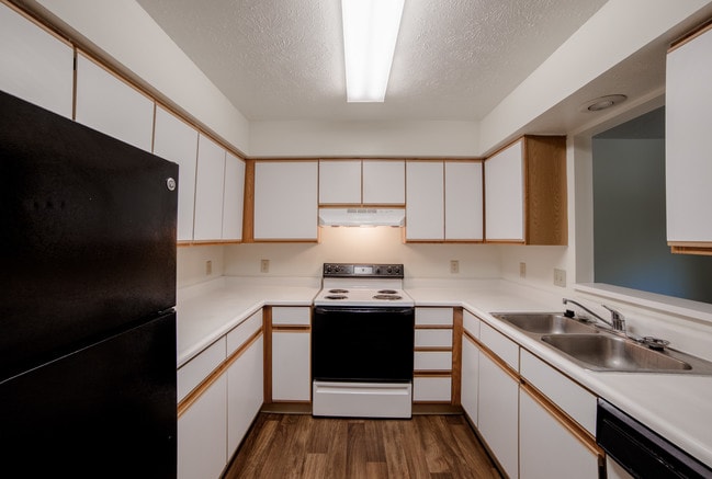 The Hawthorne: Apartamento con 3 hab y 2 ba - Bradford Run Apartments