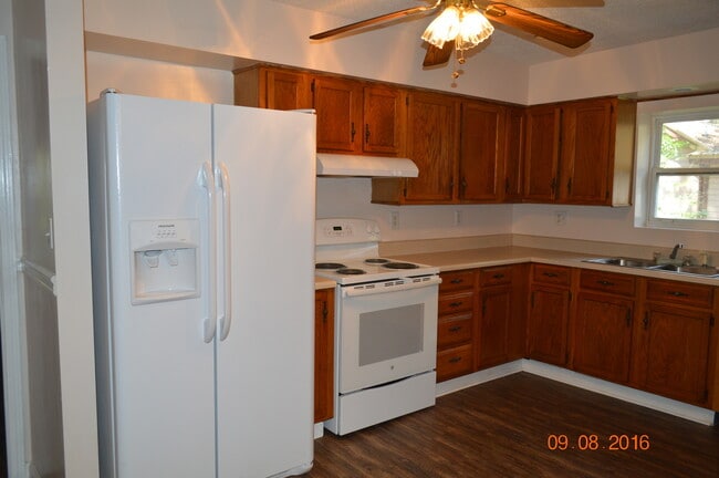 Photo - 1115 Hickory Ave