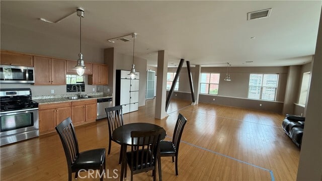 Photo - 255 W 7th St Unit 15