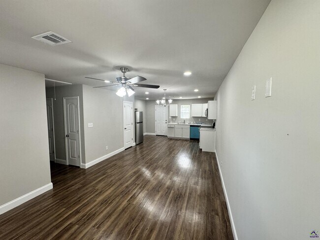 Photo - 301 Doyle St