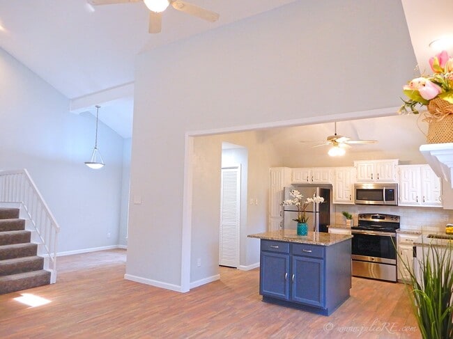 Photo - 3636 Country Club Dr W