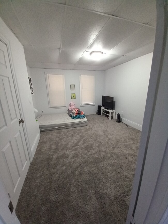 Photo - 441 Kingsboro St
