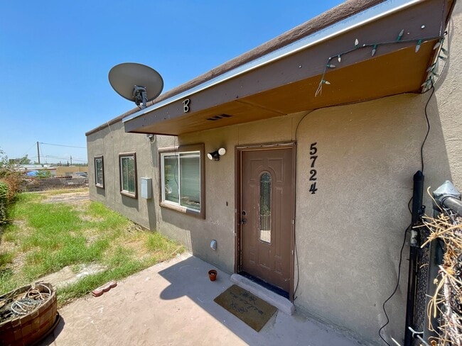 Photo - Great location!