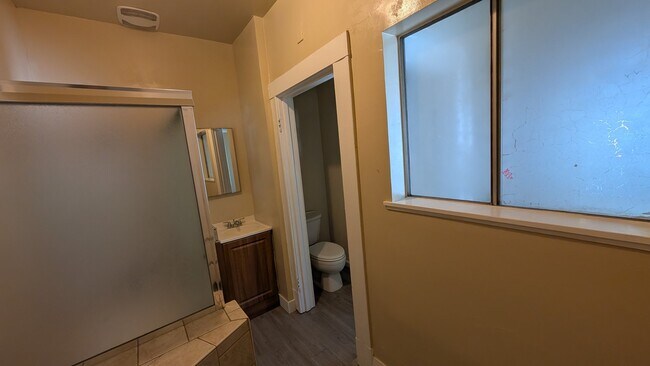 Photo - 1235 32nd St Unit Lower