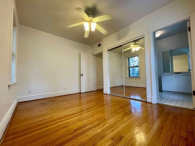 Photo - 6238-6242 Southwood Ave