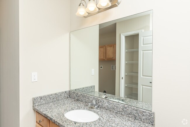 2BR, 2BA - 1,294 SF Upgrade