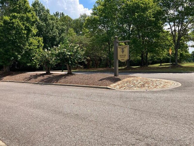 Photo - 415 Sunbelt Dr