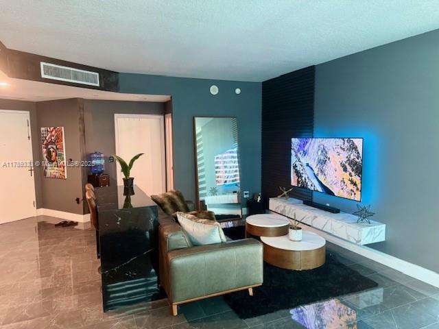 Photo - 1900 N Bayshore Dr Unidad 2605