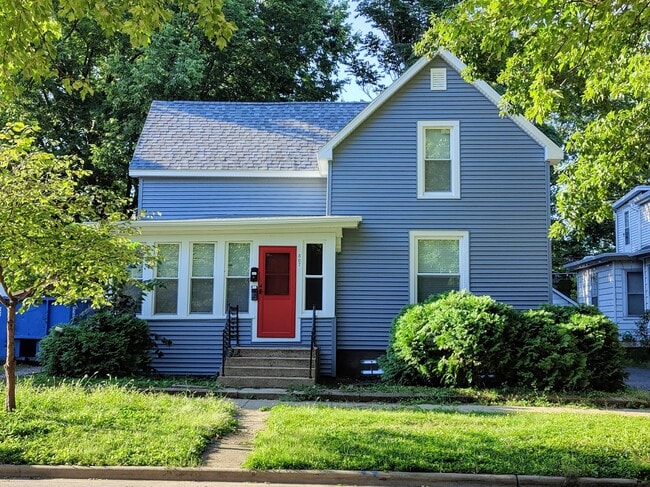 Photo - 307 W Illinois St Unit 2