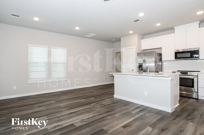 333 N Centro Cir