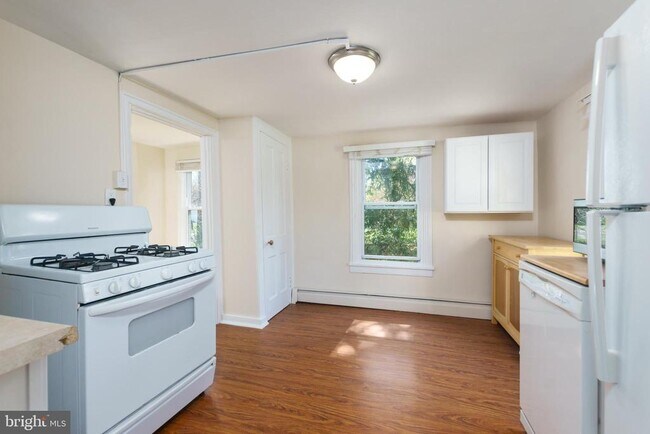 Photo - 124 Washington Rd