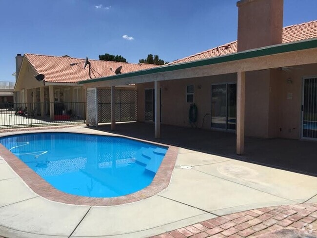 Building Photo - COMING SOON! Desired Location PLUS a Spark... Rental