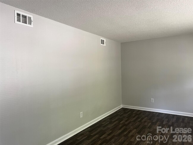 Photo - 430 Westham Ridge Rd