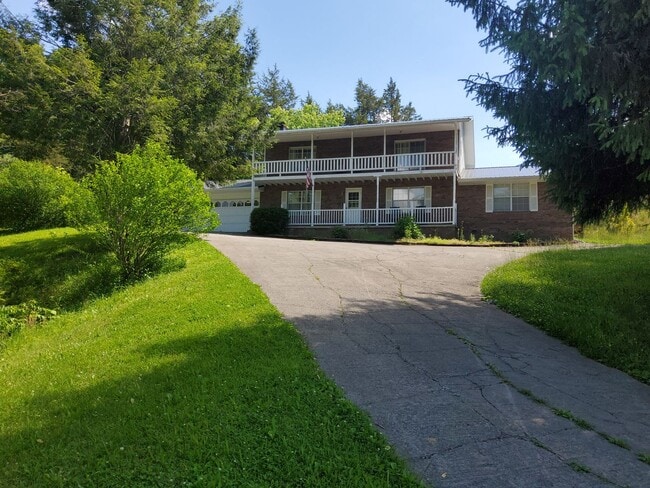 Sevierville 37862 - 4 Bedroom, 3 bath home... - Sevierville 37862 - 4 Bedroom, 3 bath home...