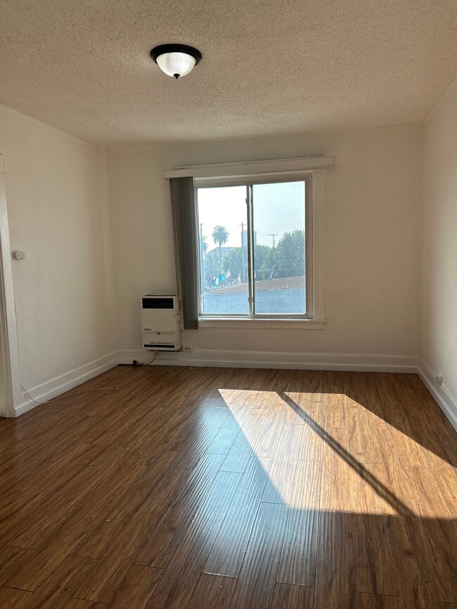 Photo - 1237 S Alvarado St Apartments