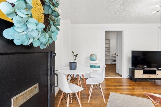 Building Photo - 7515 N Albina Ave Unit 7517 Rental