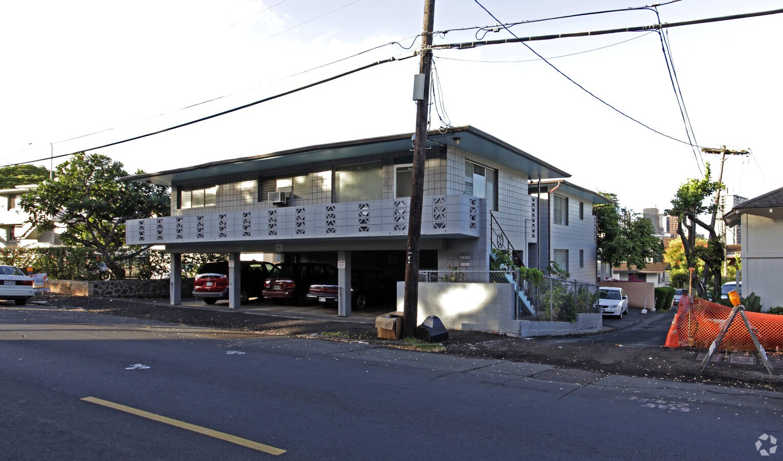 Photo - 51-53 S Kuakini St Apartments