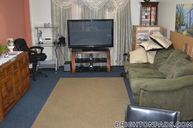 Photo - 357 Faneuil St Unit 4