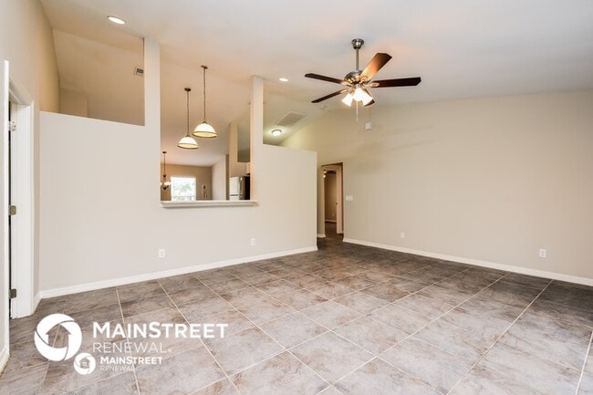 Photo - 325 NE 19th St