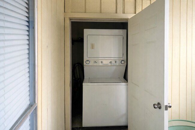 Photo - 1516 Bay Area Blvd Unit F8