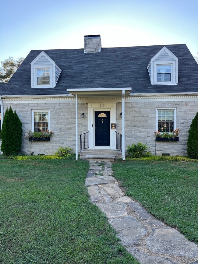 Photo - 510 Maple Dr House
