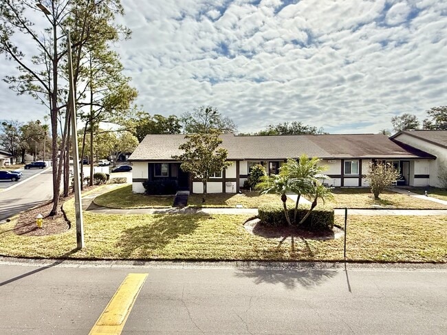 Photo - 2900 Grove Wood Blvd