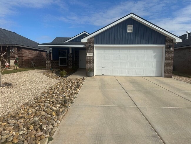 Photo - 3/2 located in Upland Crossing, Available December!