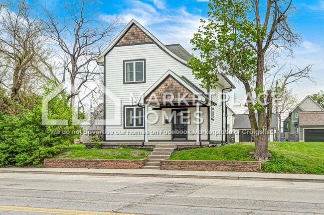 Photo - 1917 N College Ave