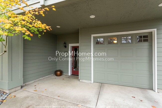 Photo - 1240 SW Cheltenham St