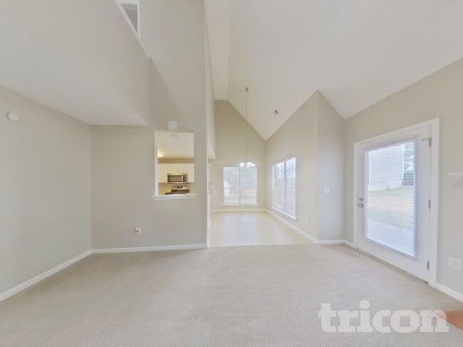 Photo - 427 Gresham Dr