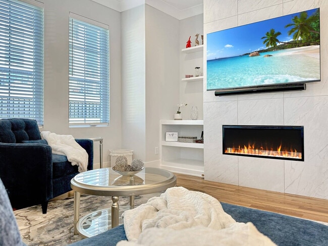 Building Photo - 413 W Lenoir St