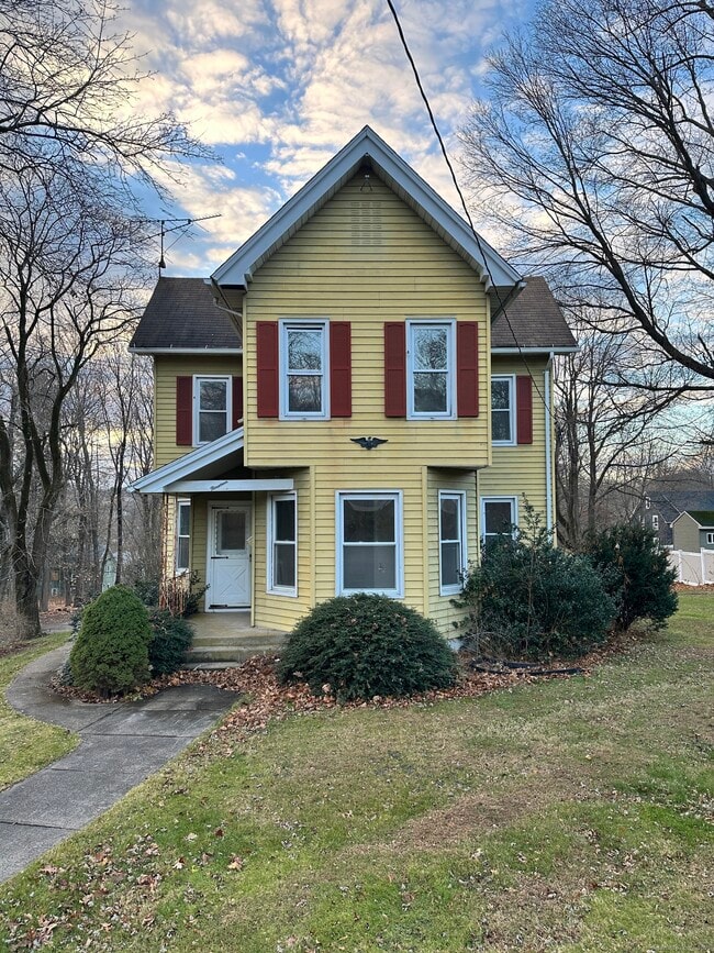 Building Photo - 19 High St Unit 1st FL