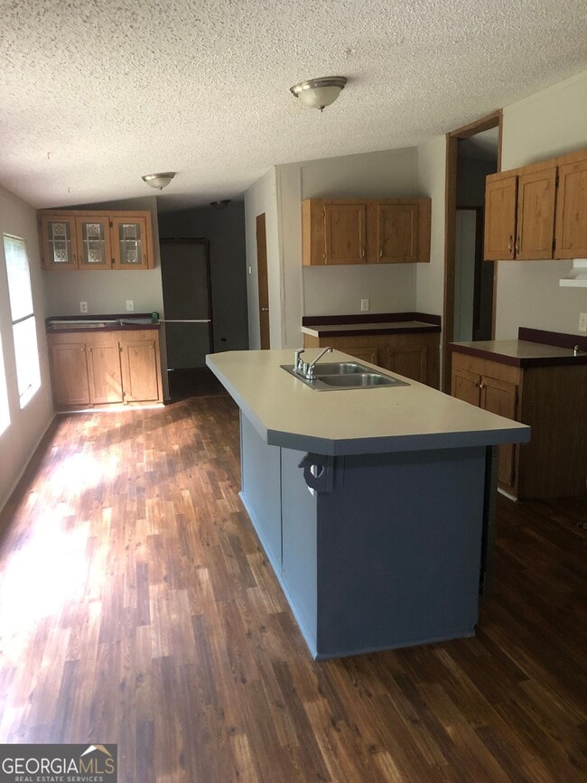 Photo - 983 Squirrel Hollow Rd