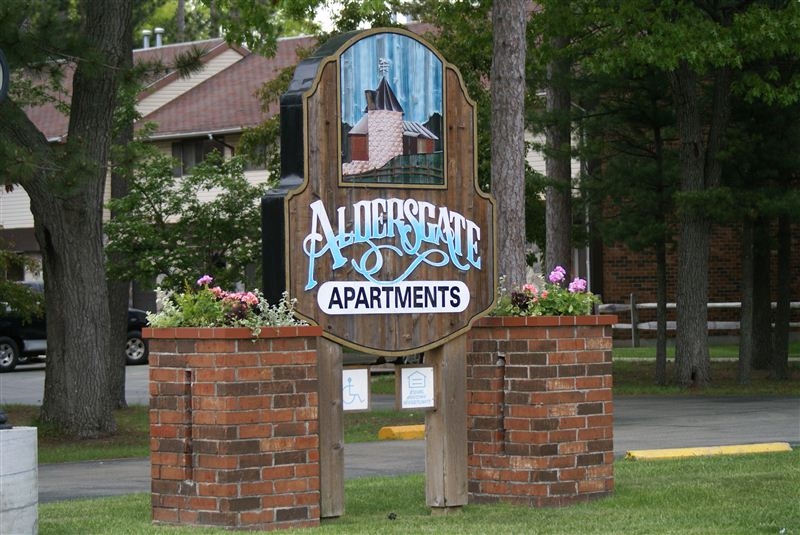Aldersgate Apartments - Aldersgate Apartments