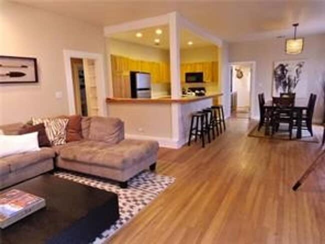 Photo - Available: Updated, spacious Tarrytown 4 bed / 4 bath, furnished or unfurnished