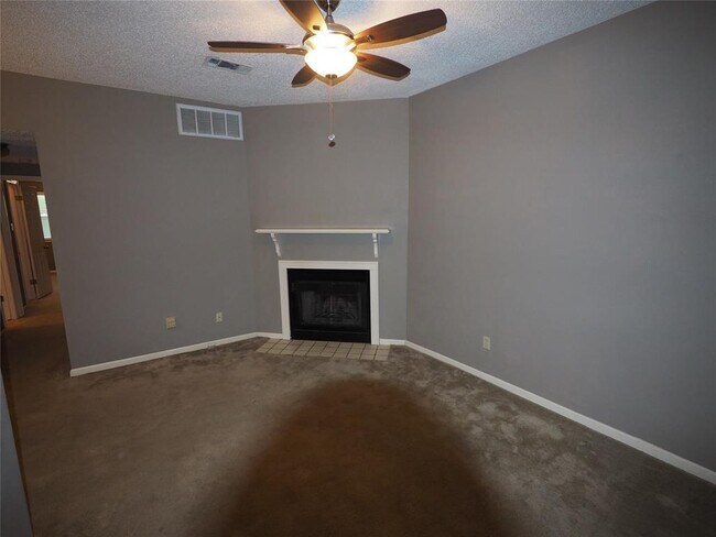 Photo - 2508 Enfield Rd Unit 10