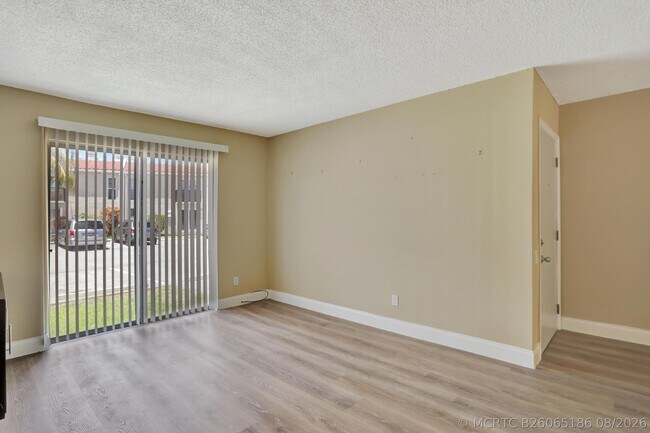 Photo - 5314 NE 6th Ave Unit F20