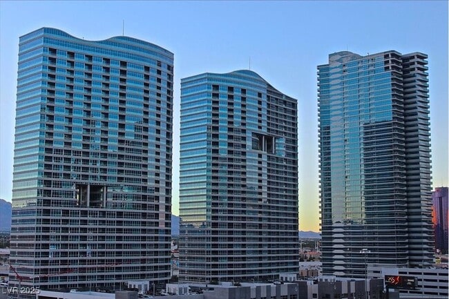 Building Photo - 4525 Dean Martin Dr Unit 2601