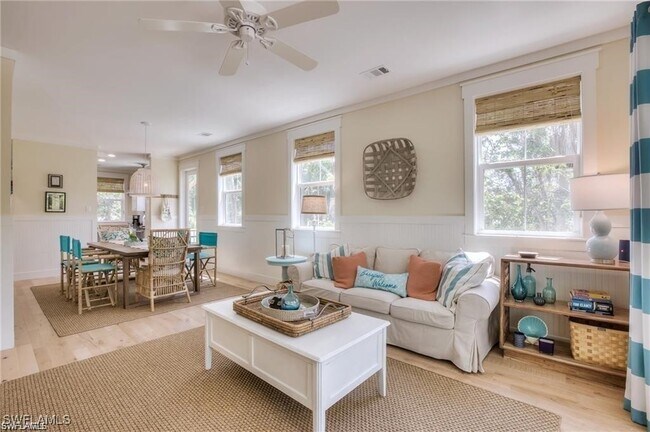 Photo - 1550 Center St