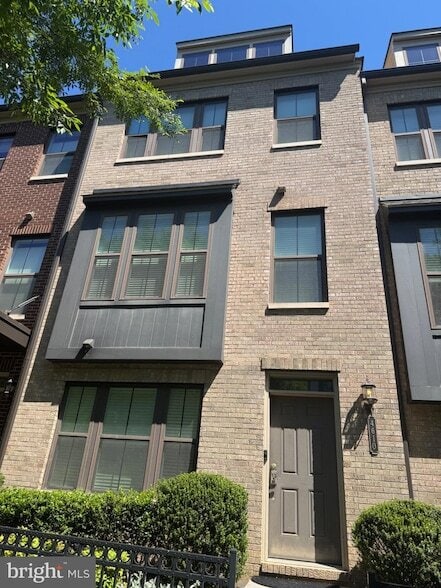 Photo - 4610 Woodberry St