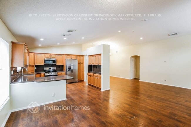 Photo - 4912 SW 32nd Way