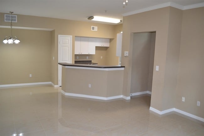 Photo - 6368 Raleigh St